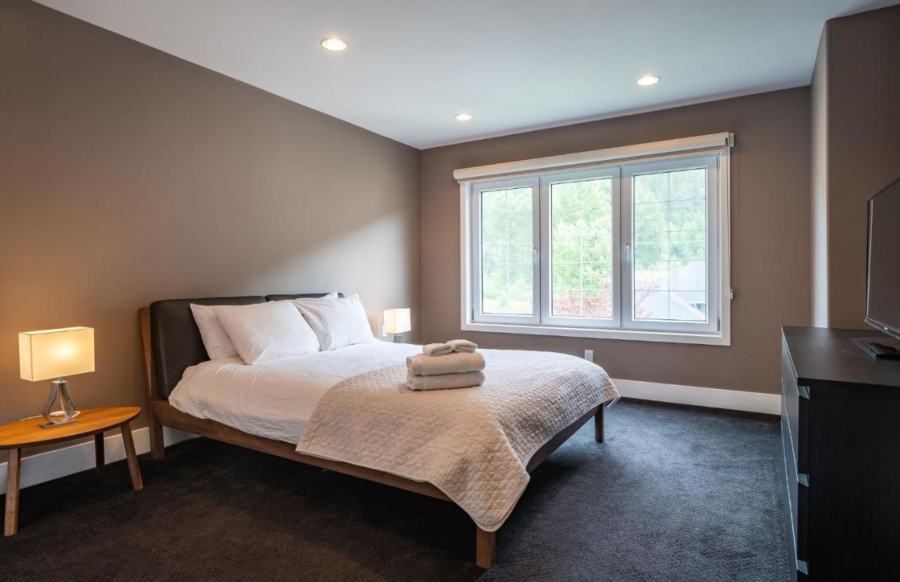 Aspen Lodge By Revelstoke Vacations Extérieur photo