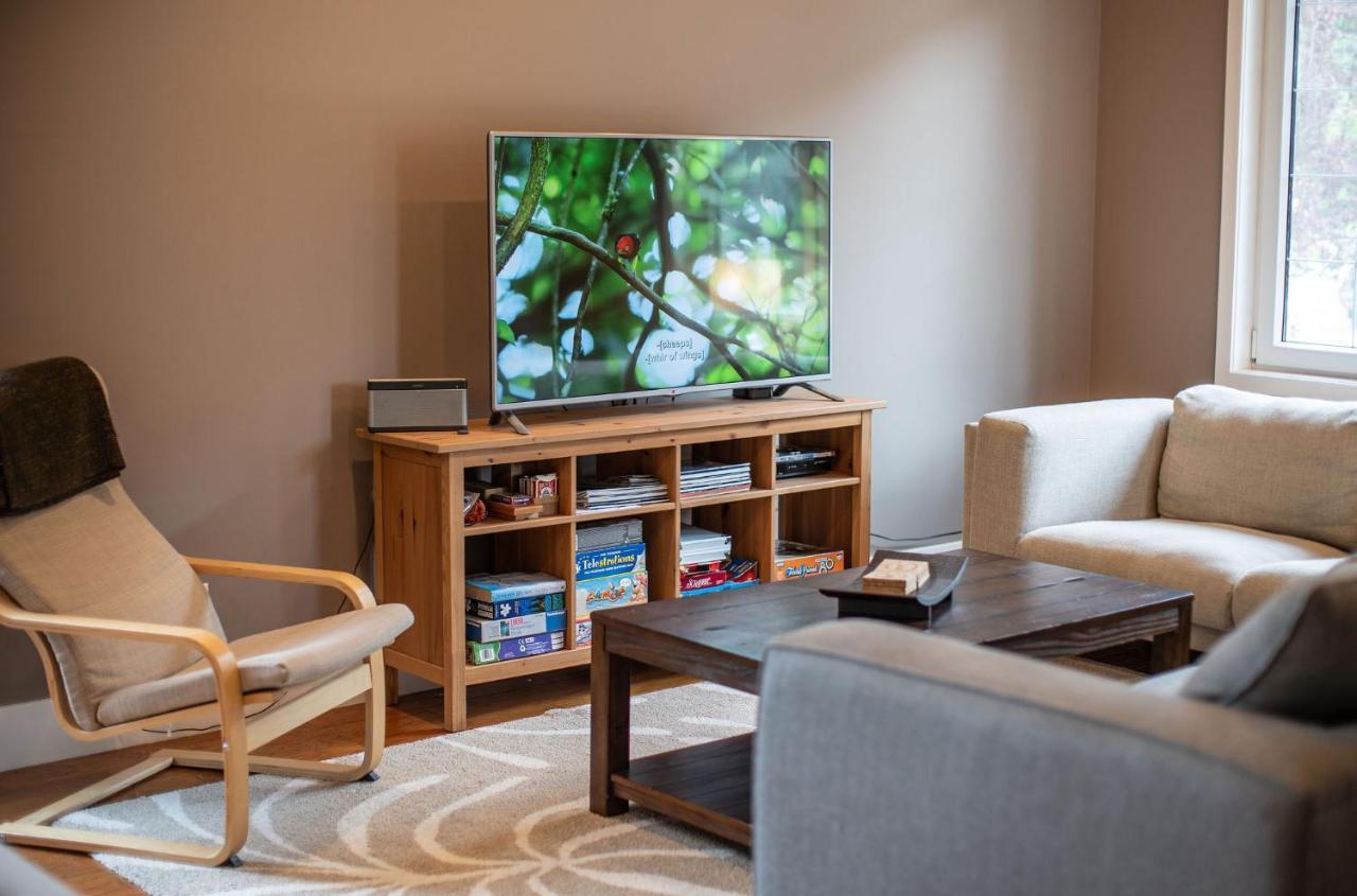 Aspen Lodge By Revelstoke Vacations Extérieur photo