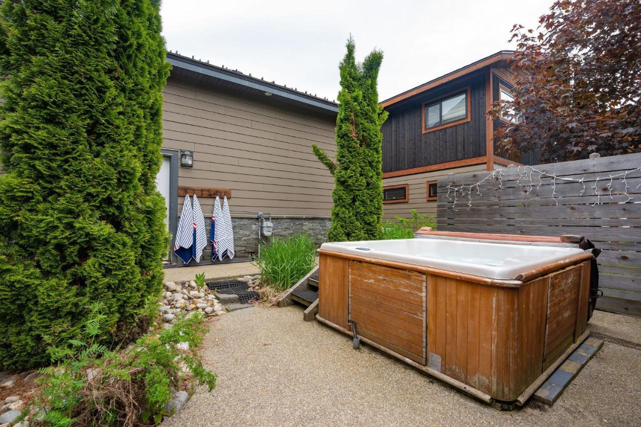Aspen Lodge By Revelstoke Vacations Extérieur photo