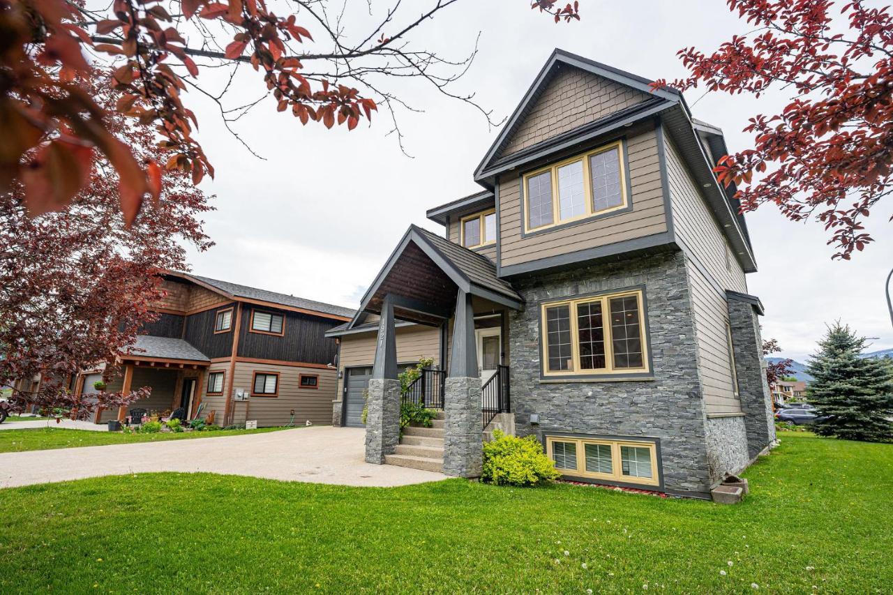 Aspen Lodge By Revelstoke Vacations Extérieur photo
