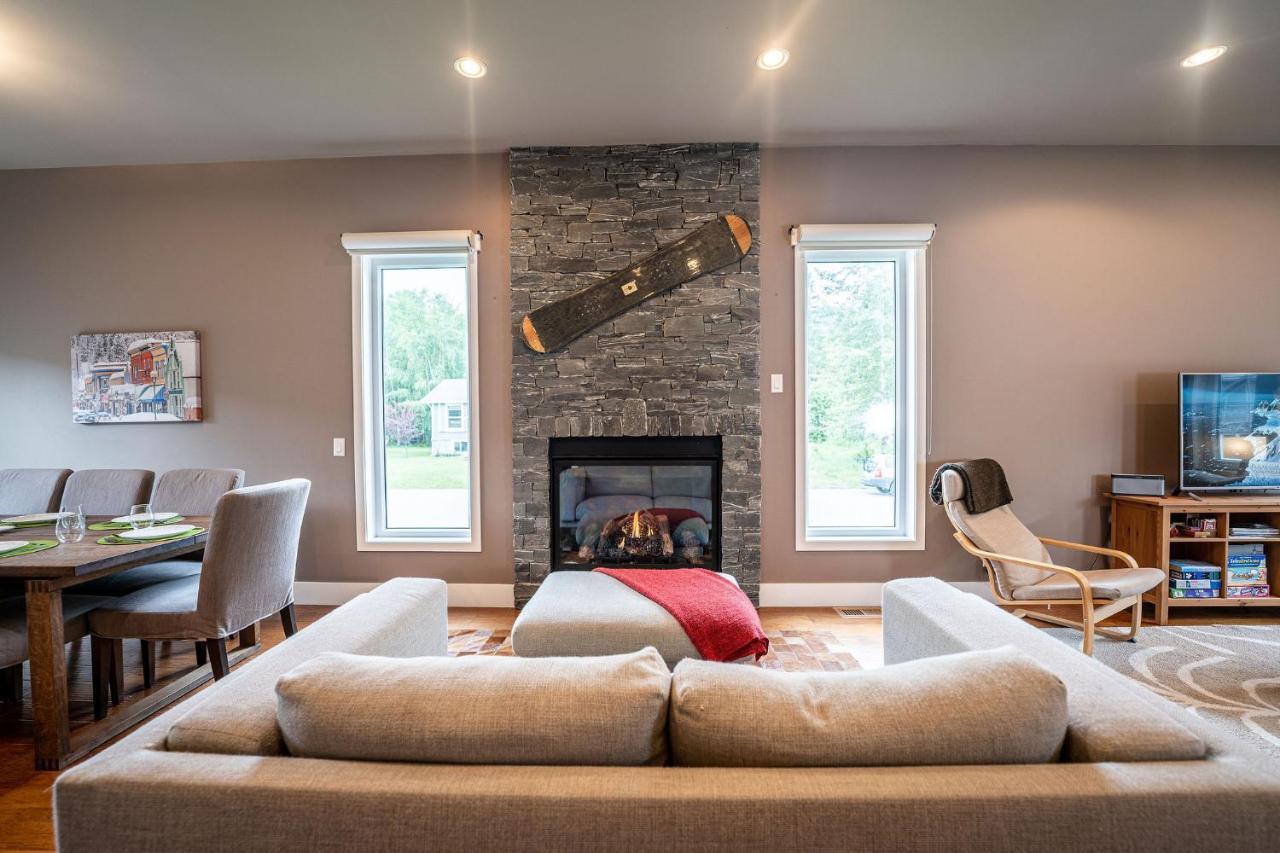 Aspen Lodge By Revelstoke Vacations Extérieur photo